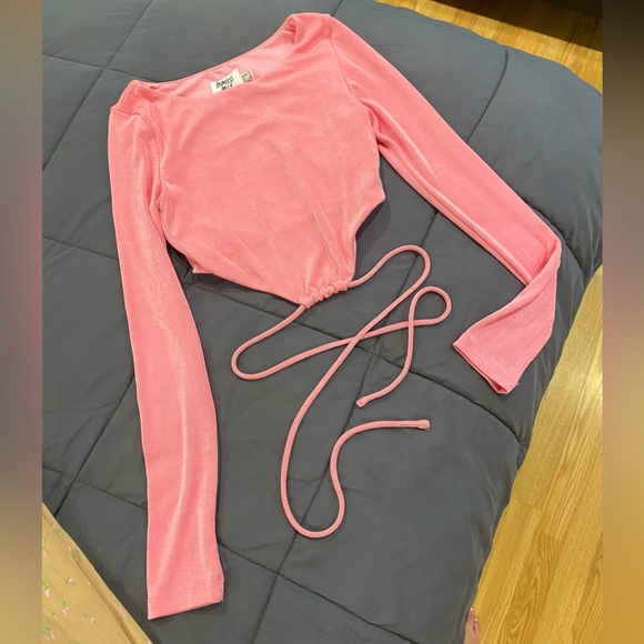 Princess Polly Tops - Princess Polly 🌸 tie waist top US SIZE 2 - XSMALL